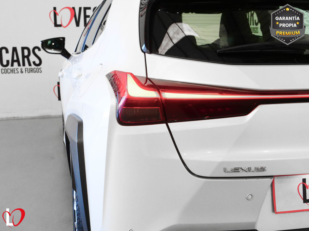 LEXUS UX 250H HYBRID 2WD 184 de segunda mano