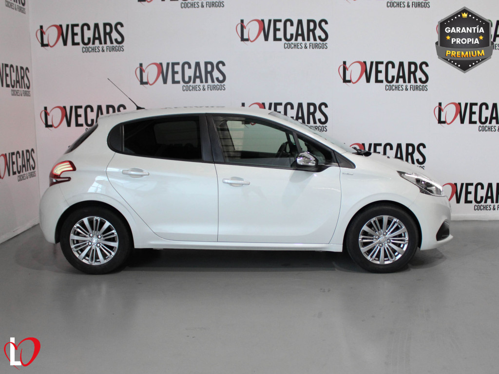 PEUGEOT 208 1.2 STYLE PURETECH 82 de segunda mano