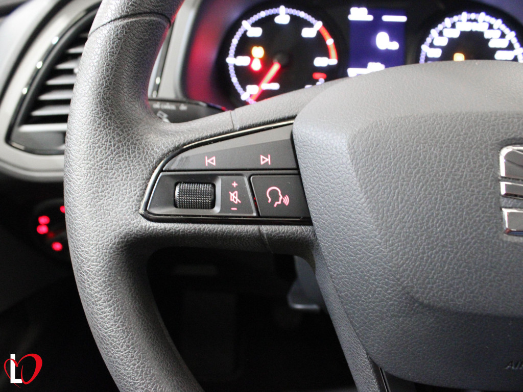 SEAT LEON ST 1.6 TDI S&S REFERENCE EDITION 115 de segunda mano
