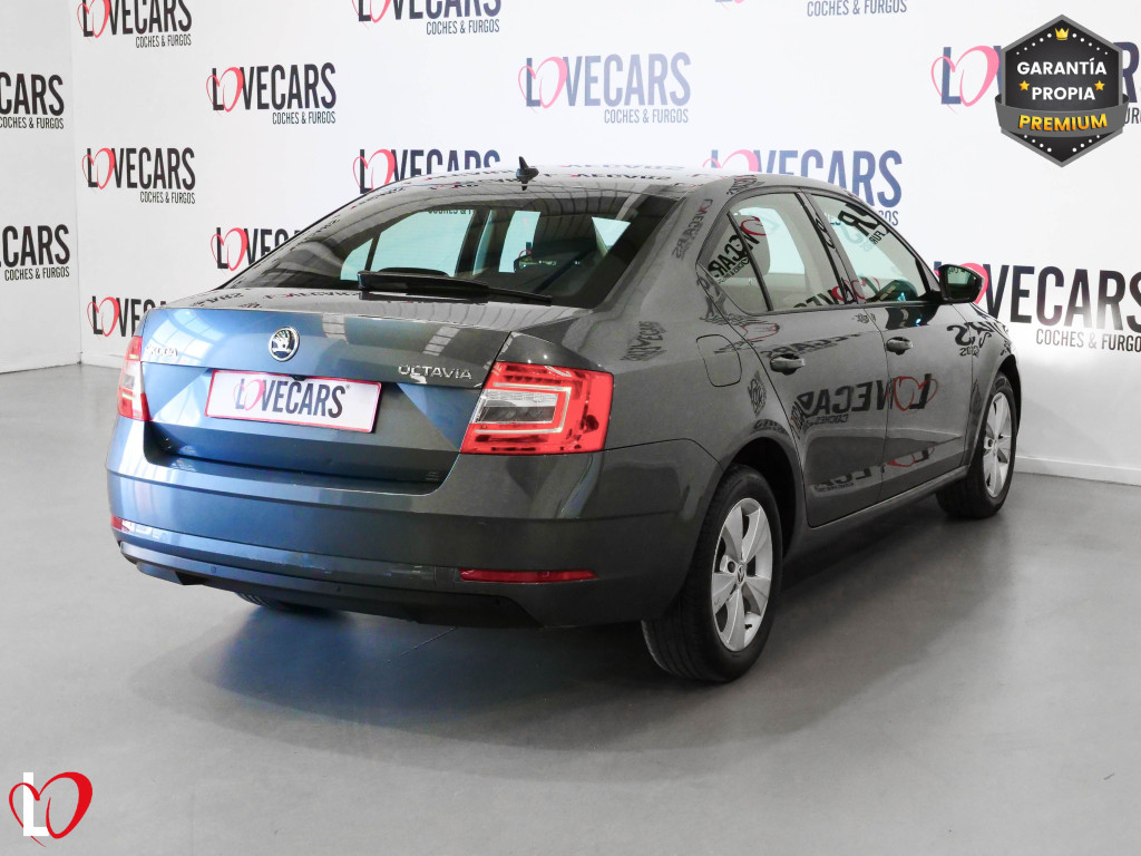 SKODA OCTAVIA 2.0 TDI AMBITION 6 VEL 150 de segunda mano