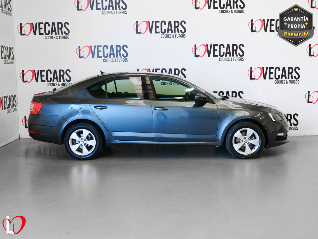 SKODA OCTAVIA 2.0 TDI AMBITION 6 VEL 150 de segunda mano