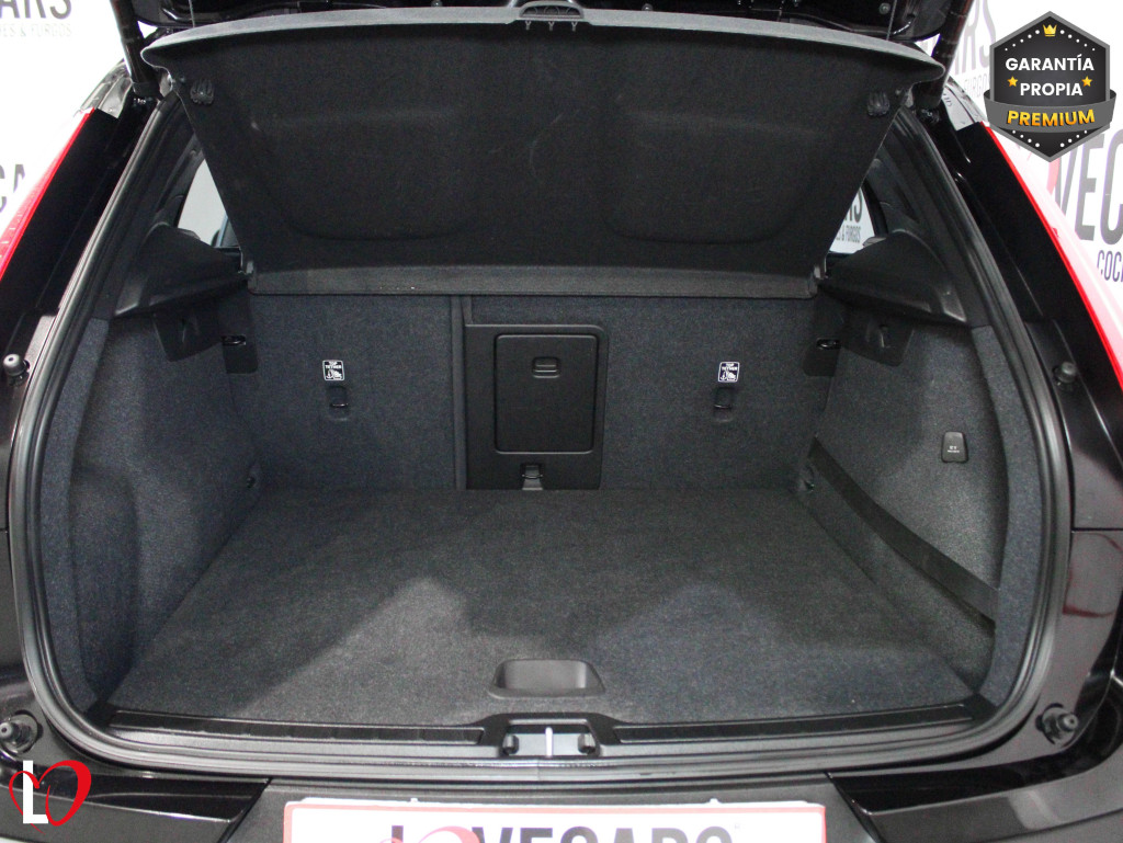 VOLVO XC 40 2.0 D3 BUSINESS PLUS AUTOMÁTICO TECHO 150 de segunda mano