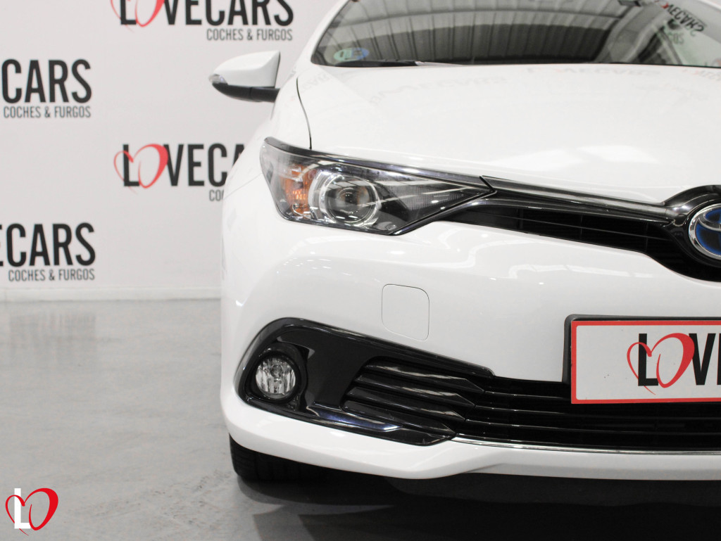Toyota Auris 1.8 VVT-I HYBRID FEEL! EDITION 5P desde 17.500€