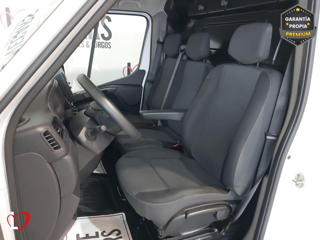 RENAULT MASTER L2 2.3 DCI FURGÓN CERRADO 35 L2 H2 135 de segunda mano