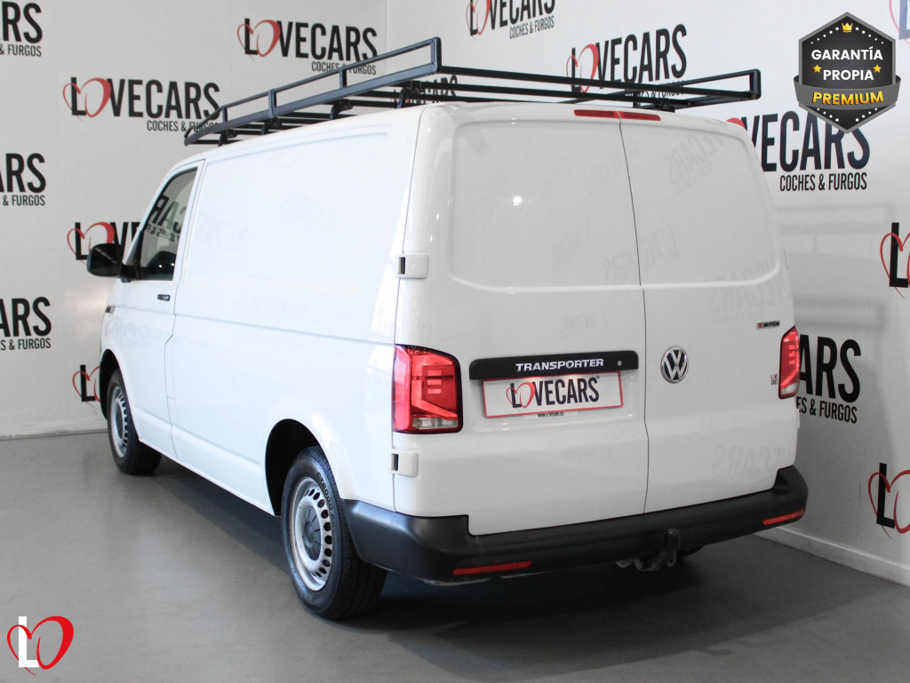 VOLKSWAGEN TRANSPORTER 2.0 TDI 4 MOTION FURGÓN CERRADO 6 VEL 150 de segunda mano