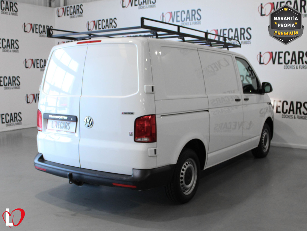 VOLKSWAGEN TRANSPORTER 2.0 TDI 4 MOTION FURGÓN CERRADO 6 VEL 150 de segunda mano